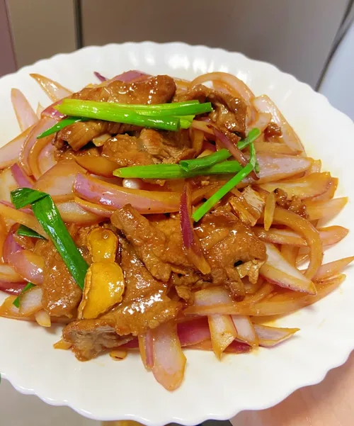 牛肉炒洋葱