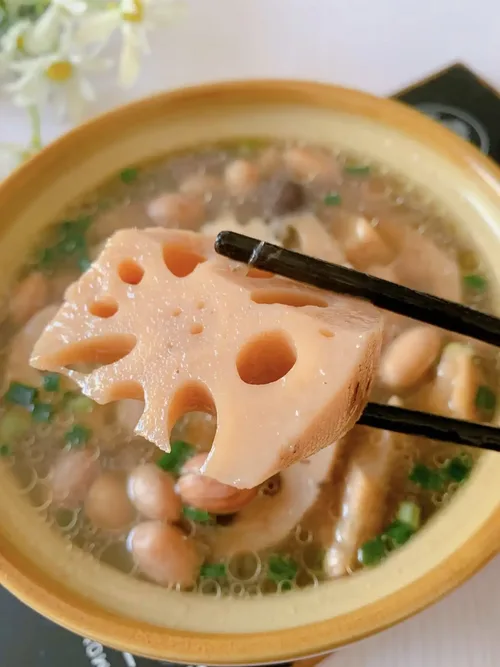 莲藕花生汤