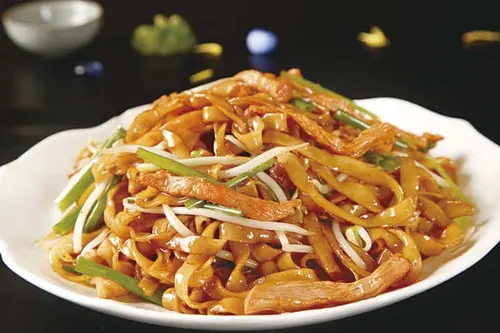 炒河粉