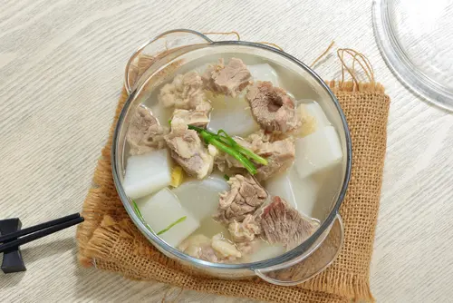羊肉炖萝卜