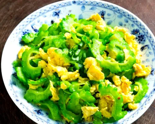 苦瓜炒鸡蛋