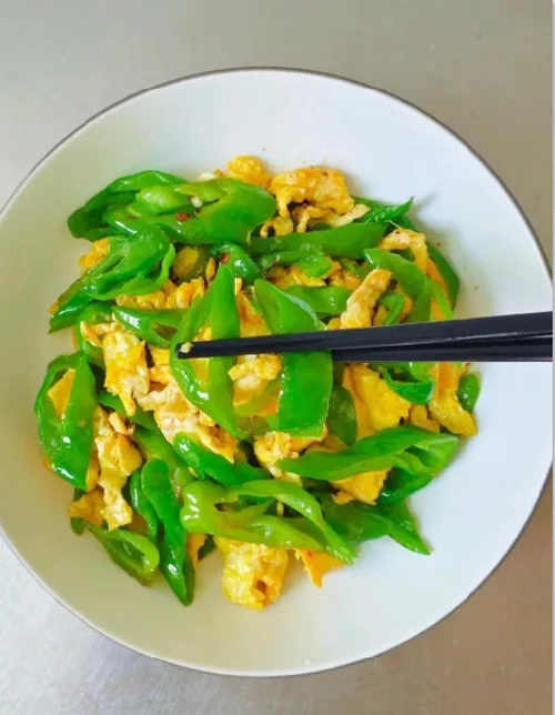鸡蛋炒青椒